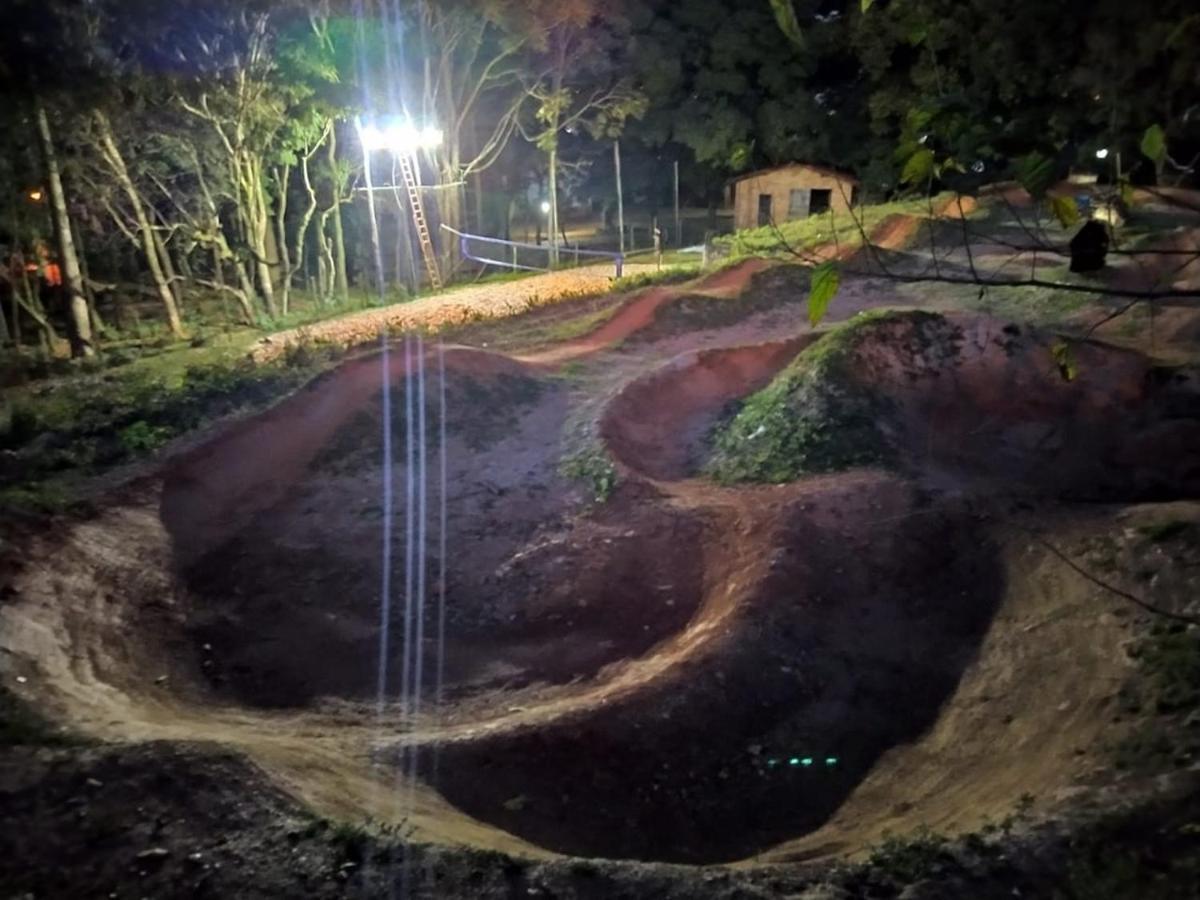 Vereda Bike Park Hotel Сан-Жуан-дел-Рей Экстерьер фото